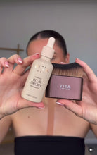 Indlæs og afspil video i gallerivisning VITA LIBERATA -  EVERY DAY BLUR DROPS®, BODY MAKEUP, MEDIUM- 47 ml. - !!! NÝTT !!! -
