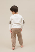 Indlæs billede til gallerivisning LITTLE WONDERS - Off white bluse til drenge med albue lapper
