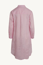 Indlæs billede til gallerivisning SPAR 50%: Damla - Skjortekjole Pink Lady - CLAIRE WOMAN (std. 40 er eftir)
