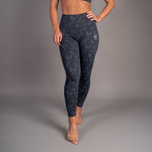 Indlæs billede til gallerivisning Black Camo Tights - BARA
