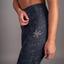 Indlæs billede til gallerivisning Black Camo Tights - BARA
