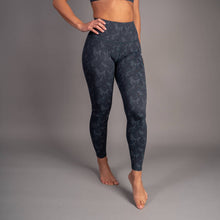 Indlæs billede til gallerivisning Black Camo Tights - BARA
