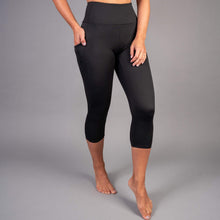 Indlæs billede til gallerivisning BARA - Black Pocket Capri Tights
