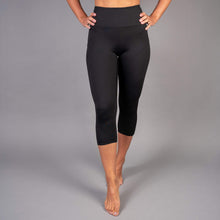 Indlæs billede til gallerivisning BARA - Black Pocket Capri Tights
