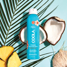Indlæs billede til gallerivisning COOLA Classic Body Organic Sunscreen Spray SPF 30 - Tropical Coconut - 177 ml
