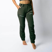 Indlæs billede til gallerivisning BARA- Khaki Wilderness Hiking Pants
