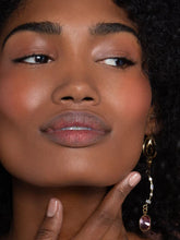 Indlæs billede til gallerivisning ILIA - Color Haze Multi-Use Pigment - Stutter (BURNT ORANGE WITH WARM UNDERTONES)
