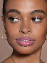 Indlæs billede til gallerivisning ILIA - Balmy Gloss Tinted Lip Oil - Maybe Violet (SOFT LAVENDER)

