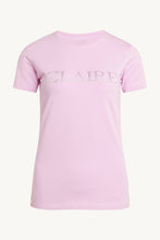 Indlæs billede til gallerivisning ALANIS - T-SHIRT - Shell Pink (med Claires logo er på brystet i små similisten) - CLAIRE WOMAN
