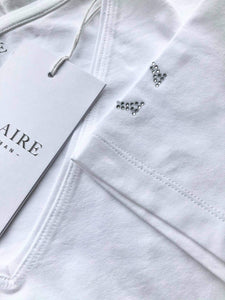 SPAR 20%: AIDA - T-SHIRT - CLAIRE WOMAN - White (og et lille C i similisten på det ene ærme)