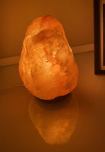 Indlæs billede til gallerivisning Himalaya salt lampe pink 2-3 kg
