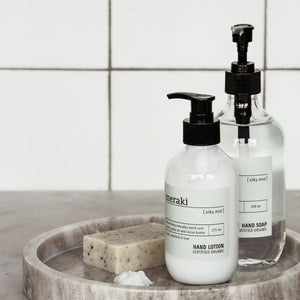 MERAKI Håndsæbe, Silky mist, h: 19 cm, dia: 7 cm, 490 ml.