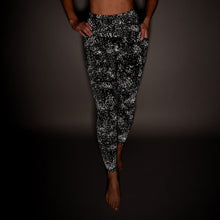 Indlæs billede til gallerivisning Black 360 Reflective Tights - BARA
