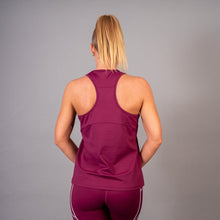 Indlæs billede til gallerivisning BARA - Cherry Courage Tank Top
