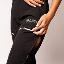 Indlæs billede til gallerivisning BARA- Black Wilderness Hiking Pants
