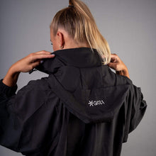 Indlæs billede til gallerivisning BARA - Black Effortless Jacket  (Bert LARGE eftir)
