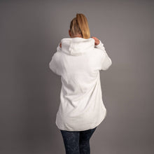 Indlæs billede til gallerivisning SPAR 20%: BARA - White Teddy Sweater (BERT S &amp; XXXL eftir - Eru stórir í tí)
