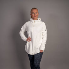 Indlæs billede til gallerivisning SPAR 20%: BARA - White Teddy Sweater (BERT S &amp; XXXL eftir - Eru stórir í tí)
